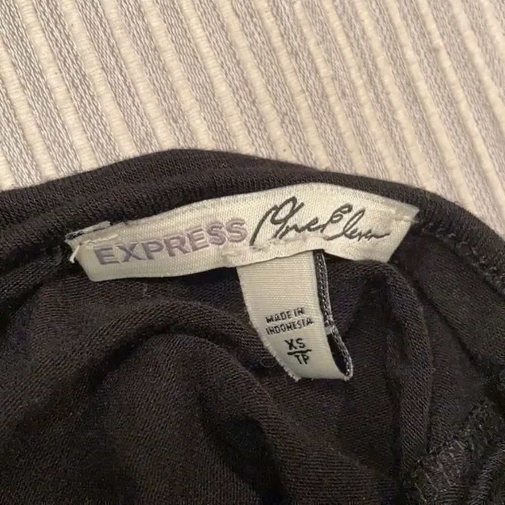 Express black halter strappy top size XS - Picture 5 of 8